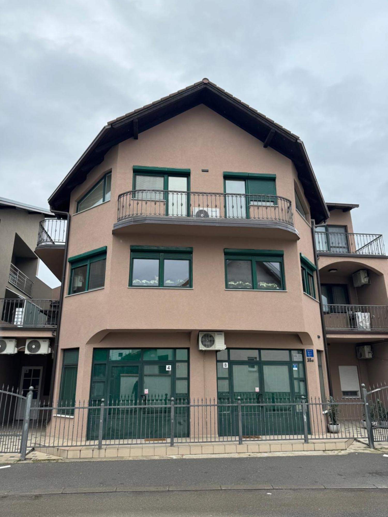 Rooms Fitea Осиек Екстериор снимка
