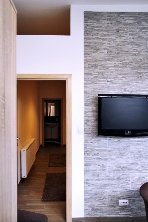 Rooms Fitea Осиек Екстериор снимка